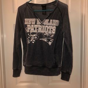 Women’s Patriots sweatshirt